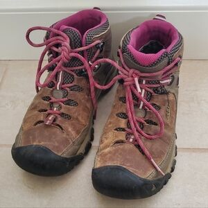 KEEN Womens Targhee III Hiking Boots Size 7 Brown Mid Waterproof Vibram Sole